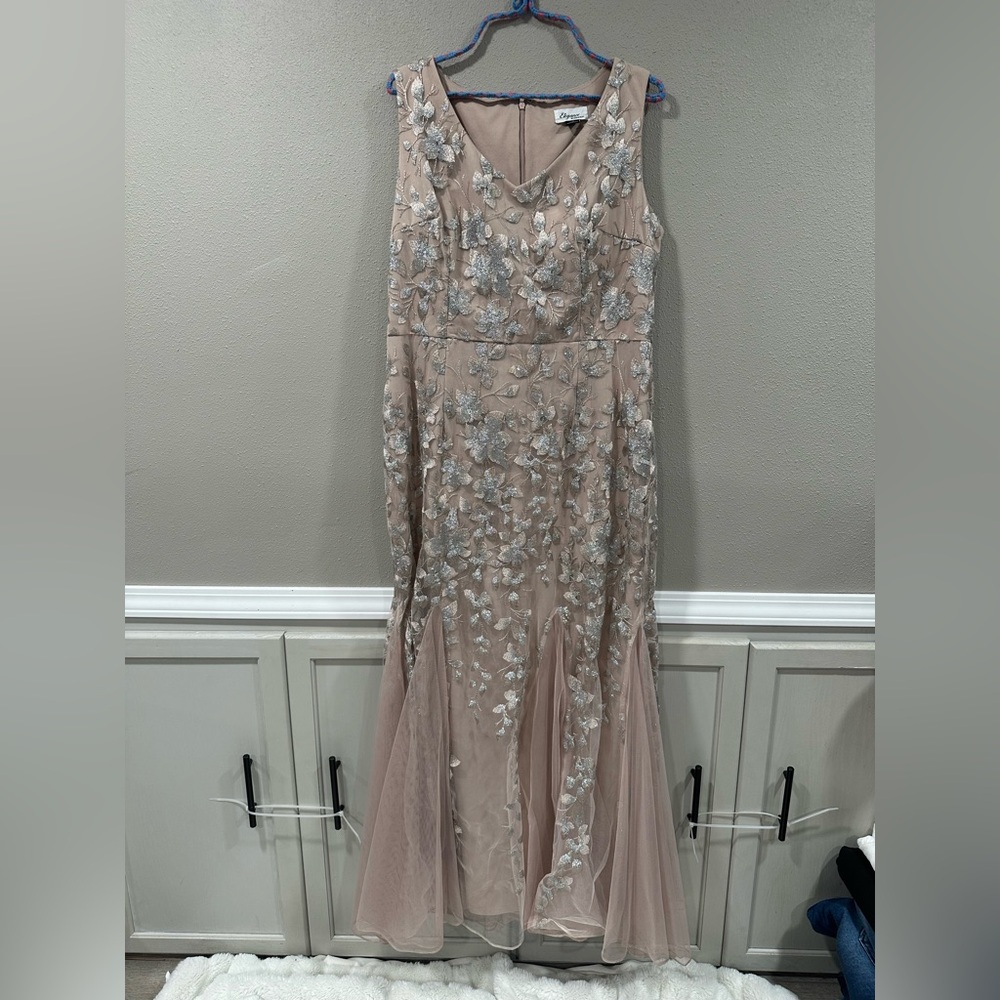 Embroidered Sequin Flower V Neck Tulle Gown - Picture 4 of 11
